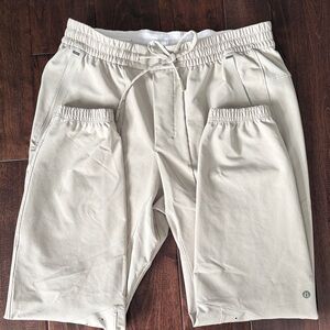lululemon Men’s License to Train Joggers – Size M